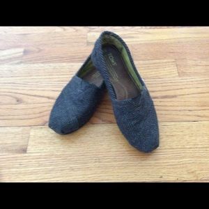 TOMS herringbone